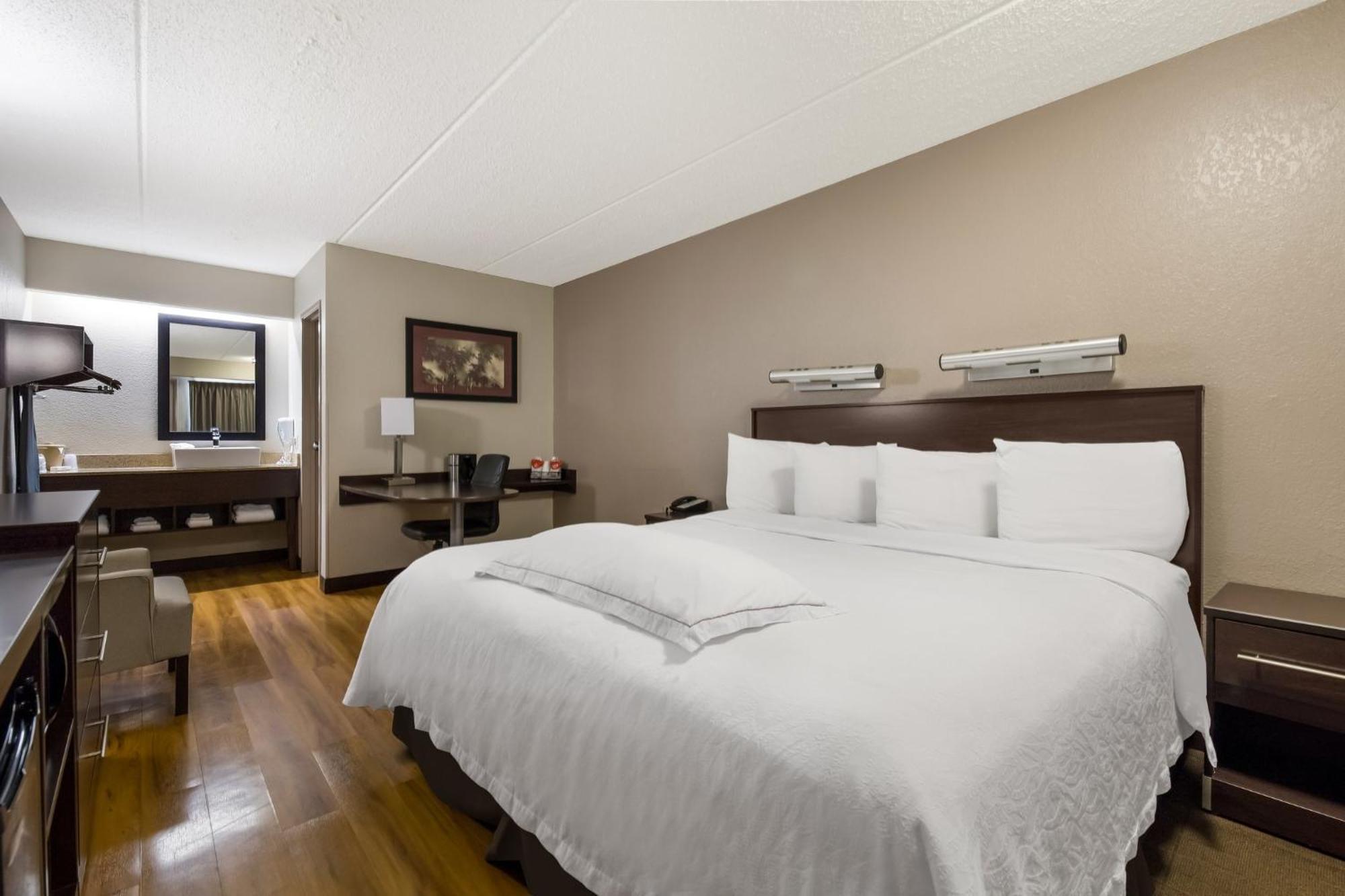 Red Roof Inn Plus+ Nashville Airport Екстер'єр фото
