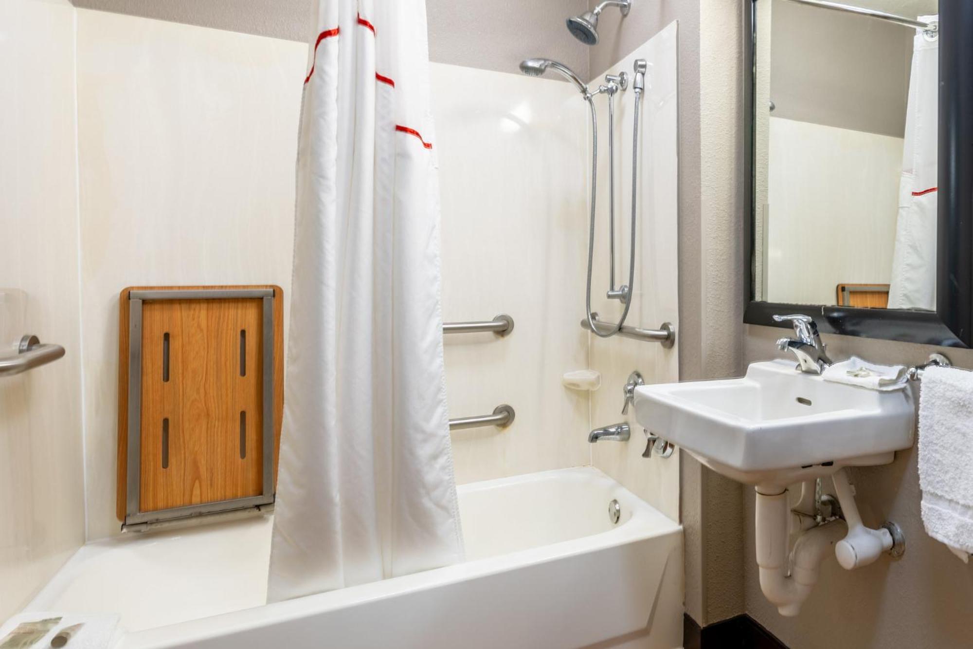 Red Roof Inn Plus+ Nashville Airport Екстер'єр фото