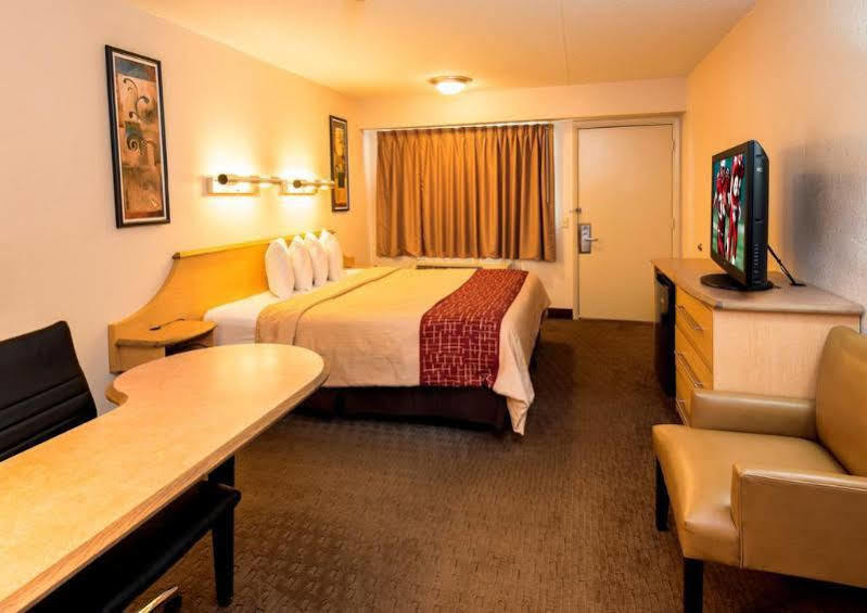 Red Roof Inn Plus+ Nashville Airport Екстер'єр фото