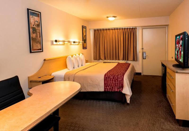 Red Roof Inn Plus+ Nashville Airport Екстер'єр фото