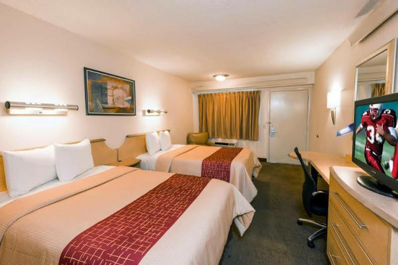 Red Roof Inn Plus+ Nashville Airport Екстер'єр фото